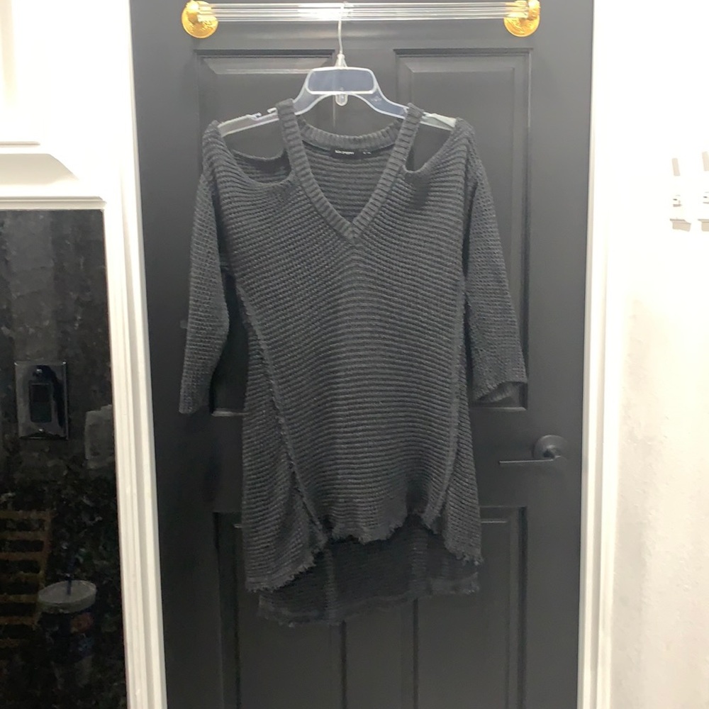 Black , vneck , oversized, sweater